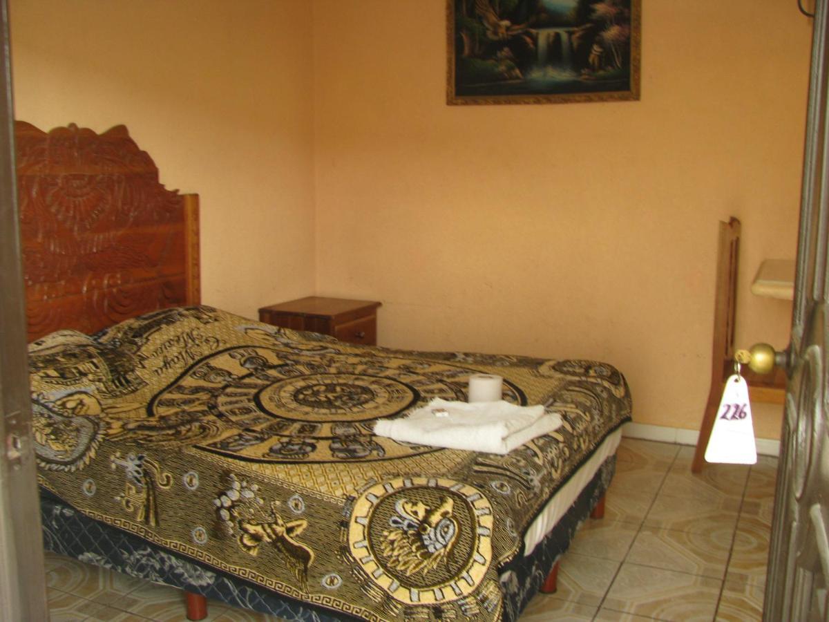 Hotel Posada Escárcega Buitenkant foto